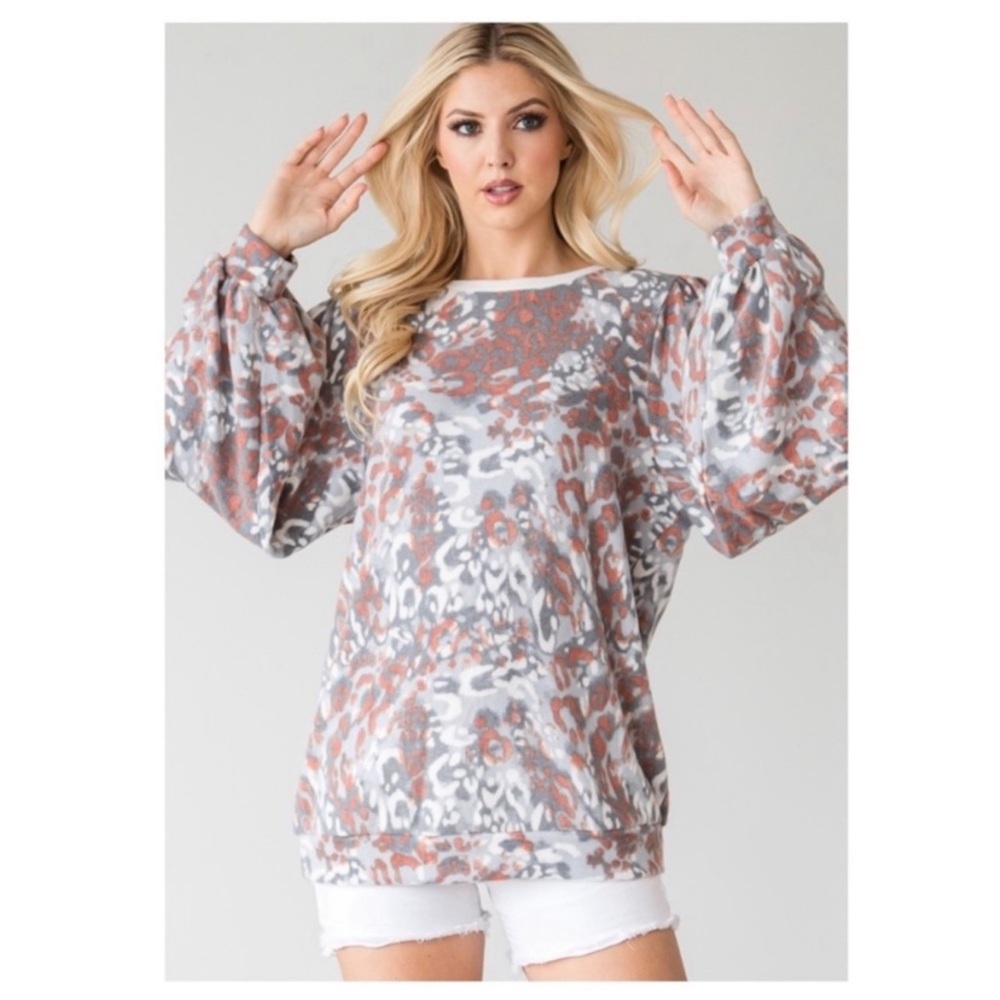 TIE DYE ANIMAL PRINT TOP